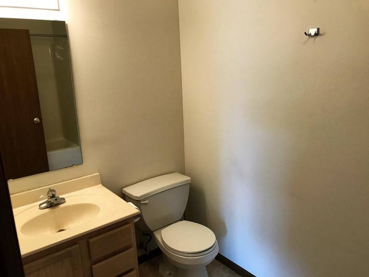 Apartment for rent at 465-585 Highway, North Liberty, IA 52317