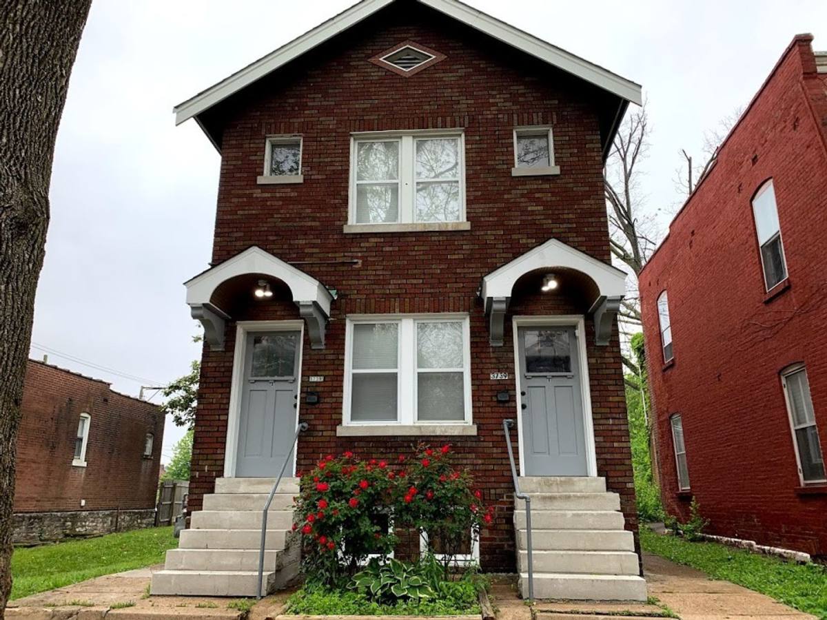 Apartment for rent at 3739-41 Ohio Ave, Saint Louis, MO 63118