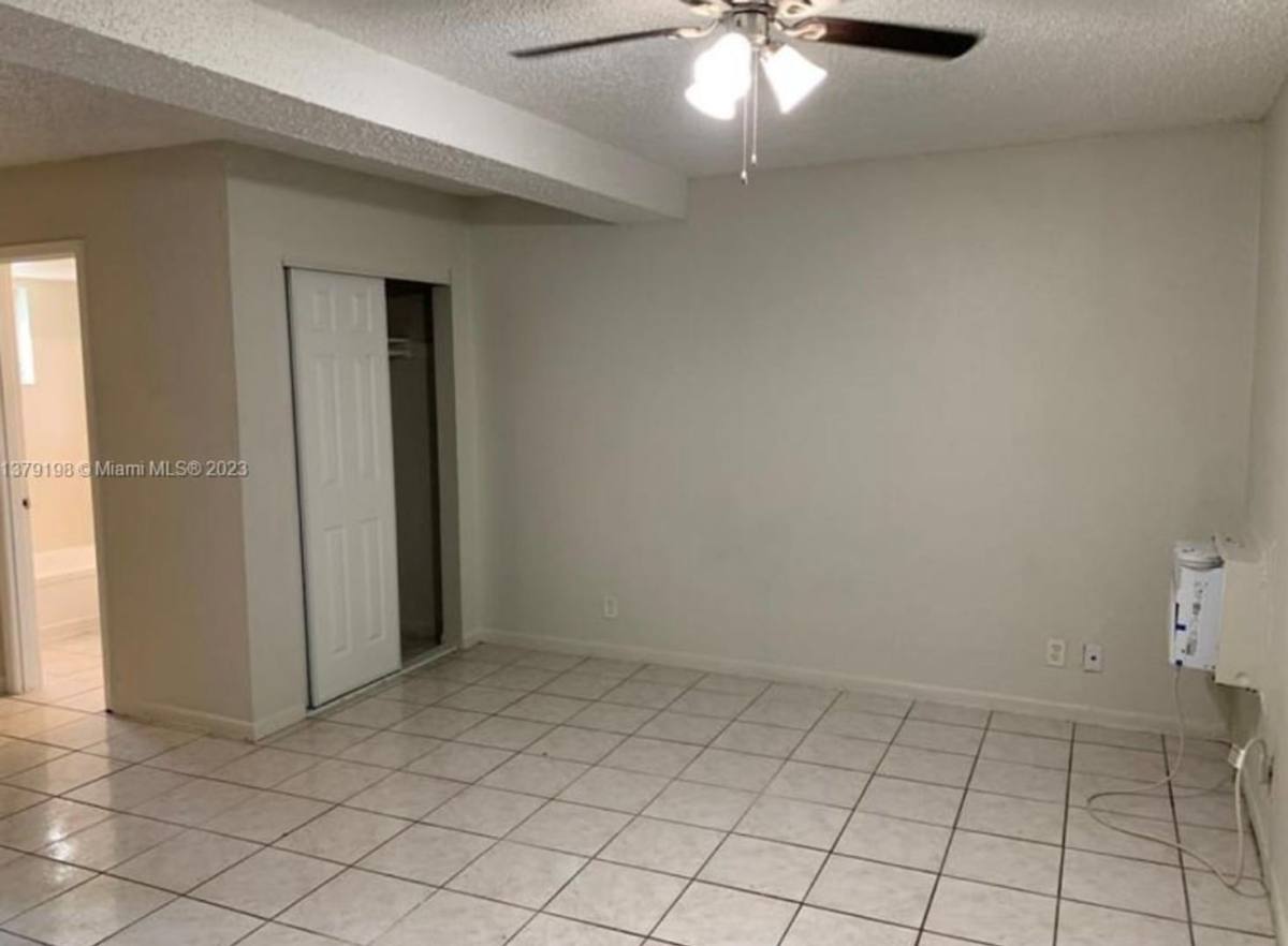 Apartment for rent at 2150 Madison St, Hollywood, FL 33020