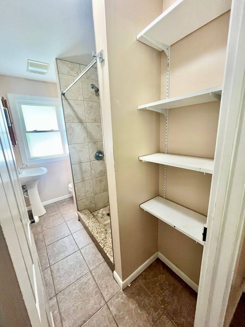 Apartment for rent at 443 Walnut St, Howard, PA 16841