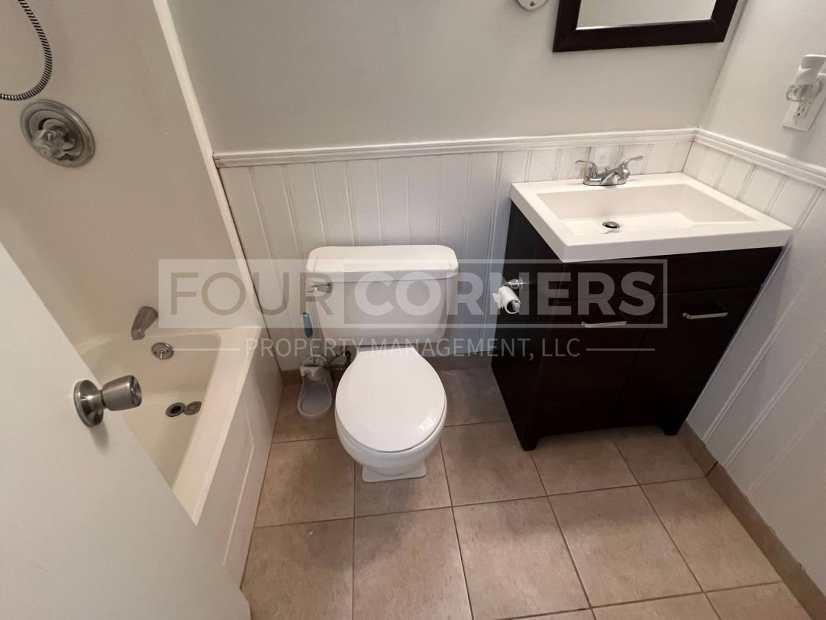 House for rent at 1409 Waterloo Dr, High Point, NC 27260