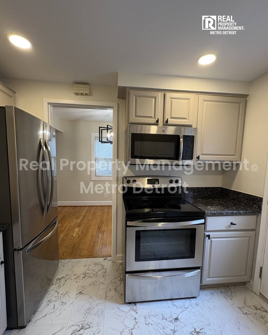 Townhouse for rent at 655 N Eton St, Birmingham, MI 48009