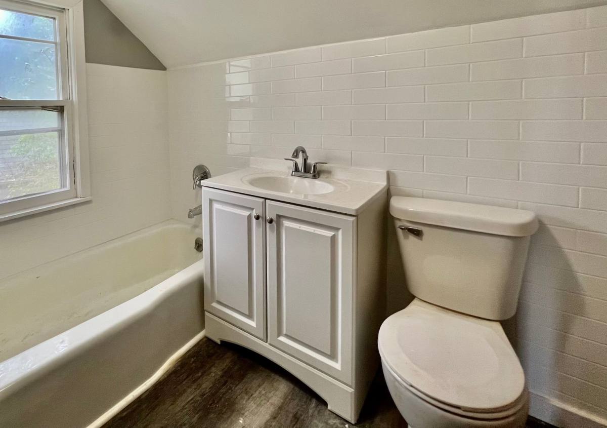 House for rent at 3447 Dupont Ave N, Minneapolis, MN 55412