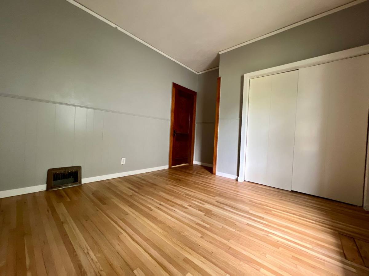 House for rent at 3447 Dupont Ave N, Minneapolis, MN 55412