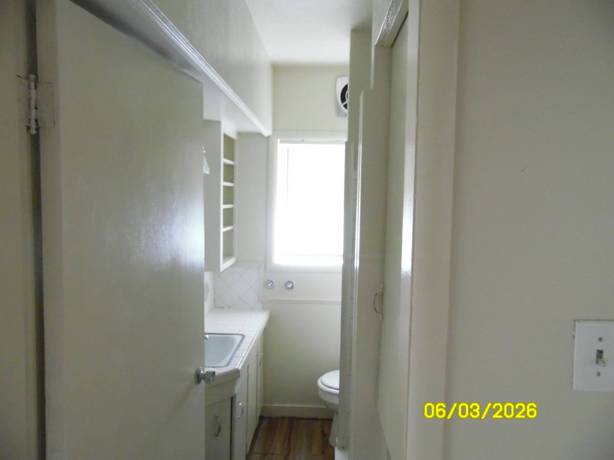 House for rent at 697 W 13th St, Medford, OR 97501