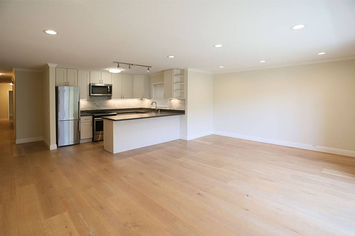 Apartment for rent at 315 Hanover Ave, Oakland, CA 94606