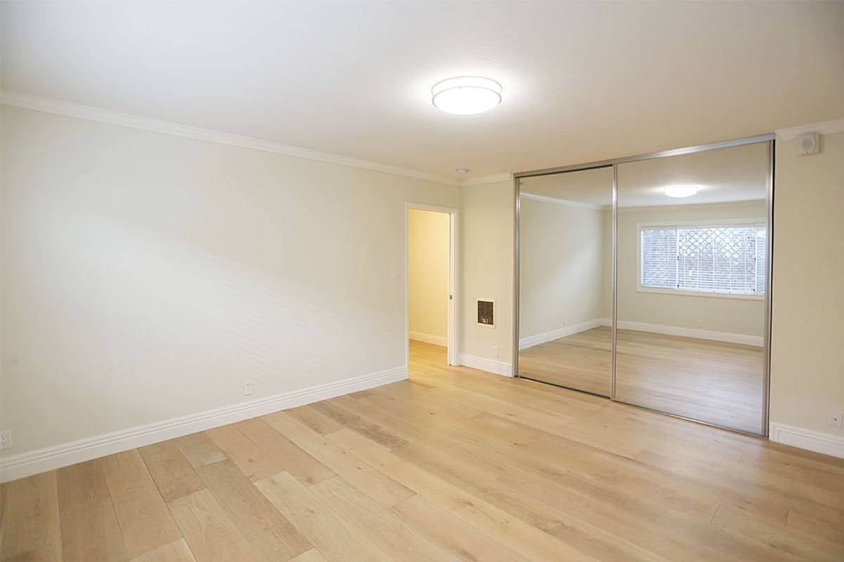 Apartment for rent at 315 Hanover Ave, Oakland, CA 94606