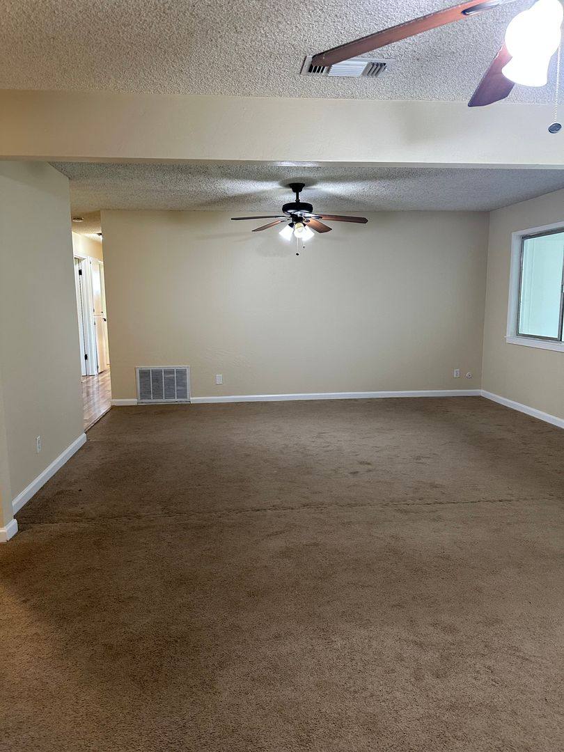 House for rent at 4690 Brookfield Dr, Sacramento, CA 95823