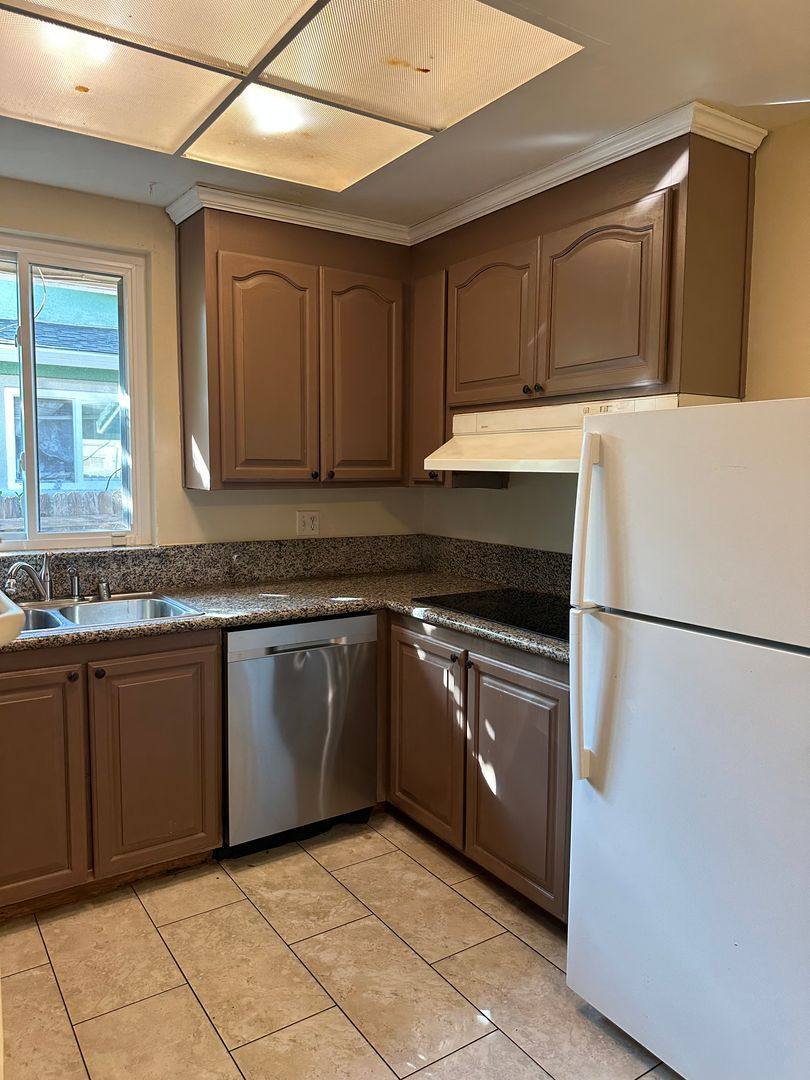 House for rent at 4690 Brookfield Dr, Sacramento, CA 95823