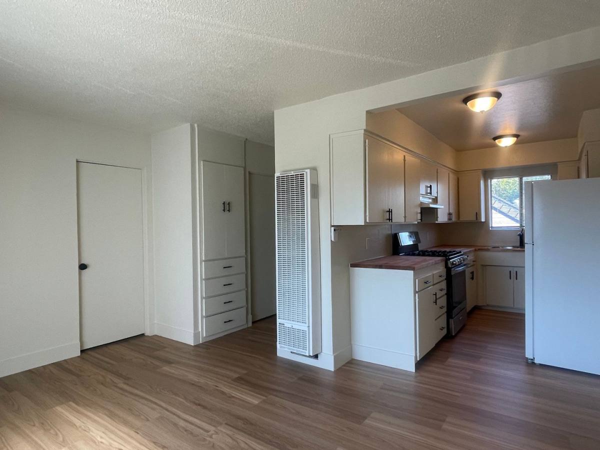 Apartment for rent at 1090 N Court St, Redding, CA 96001