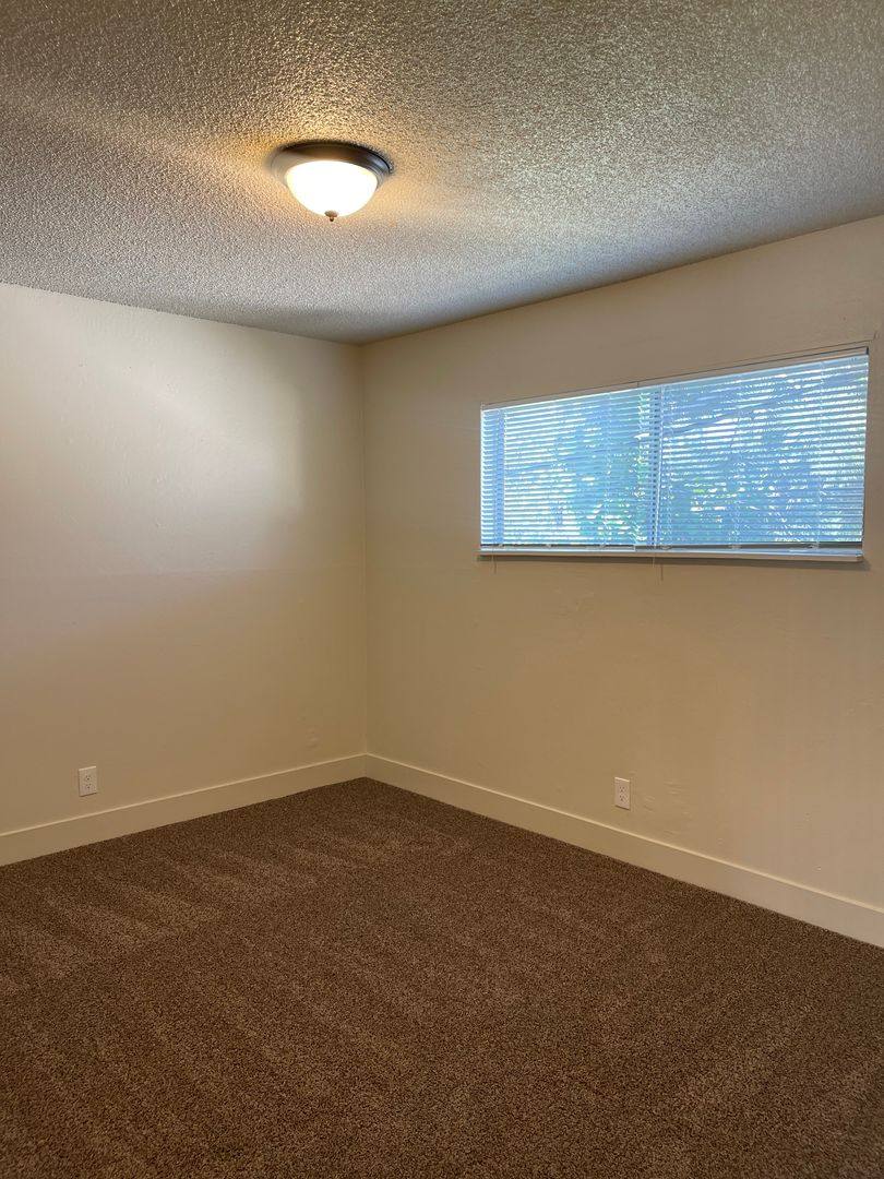 Apartment for rent at 1090 N Court St, Redding, CA 96001