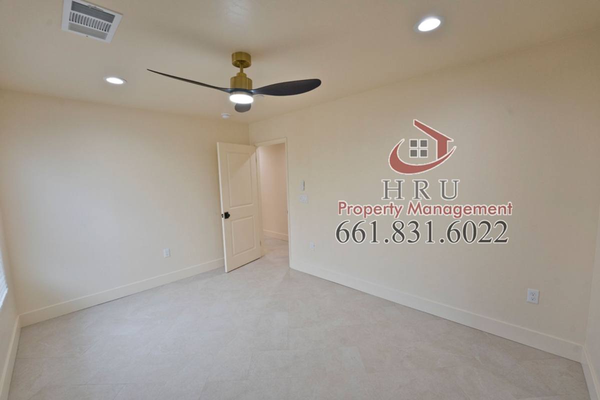 Apartment for rent at 1821 Lacey St, Bakersfield, CA 93304