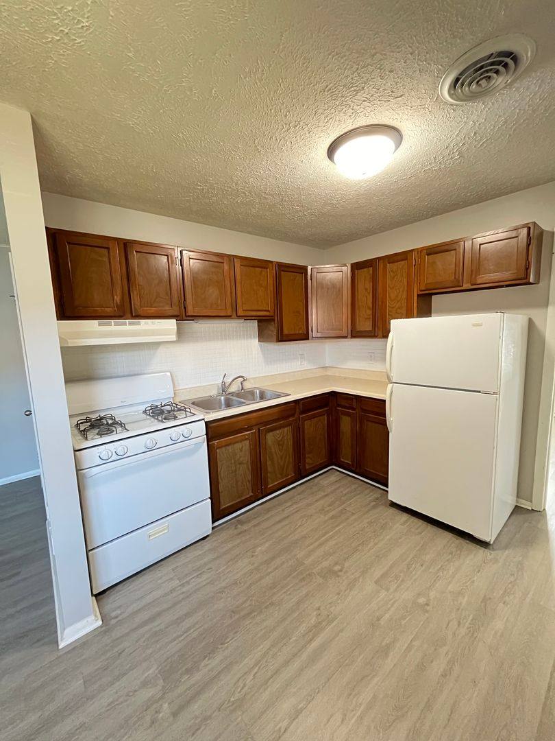 Apartment for rent at 2111 Todd Dr, Bloomington, IL 61704