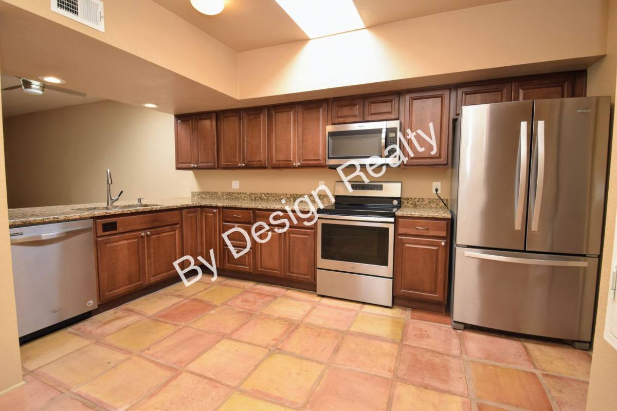 Townhouse for rent at 5066 N Placita Del Lazo, Tucson, AZ 85750