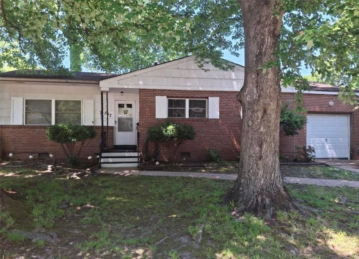 House for rent at 337 Dorset Ave, Virginia Beach, VA 23462