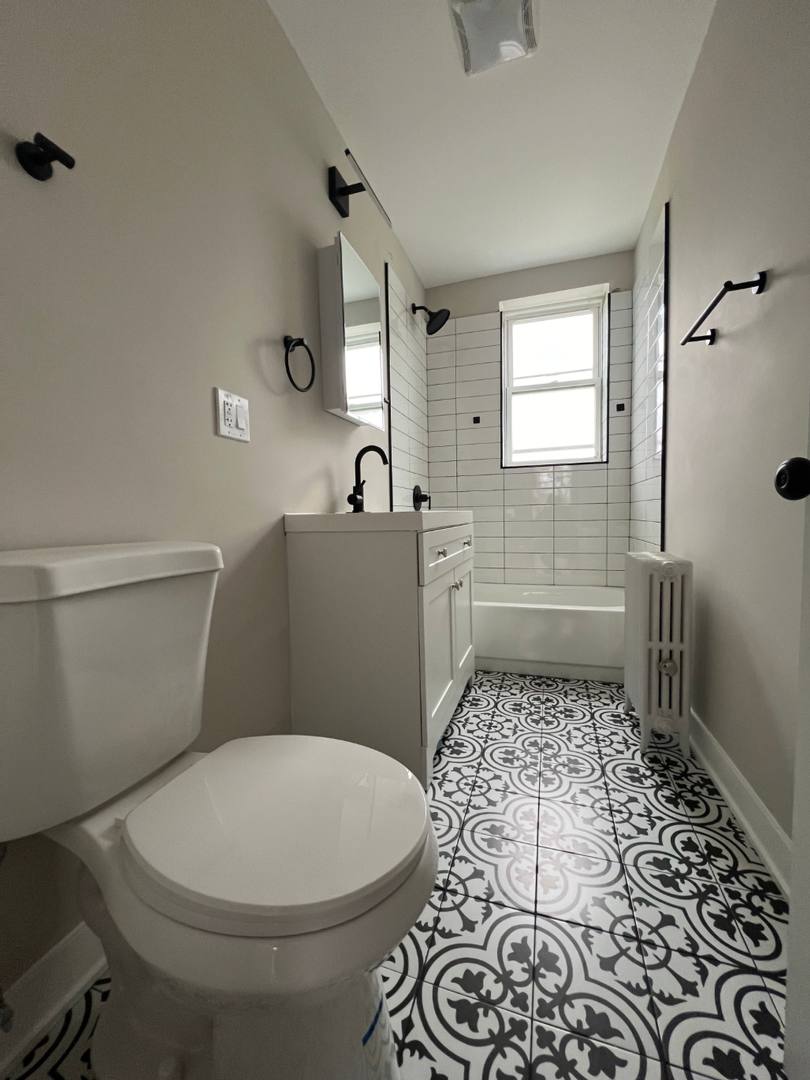 Apartment for rent at 3501-07 W Sunnyside, Chicago, IL 60625