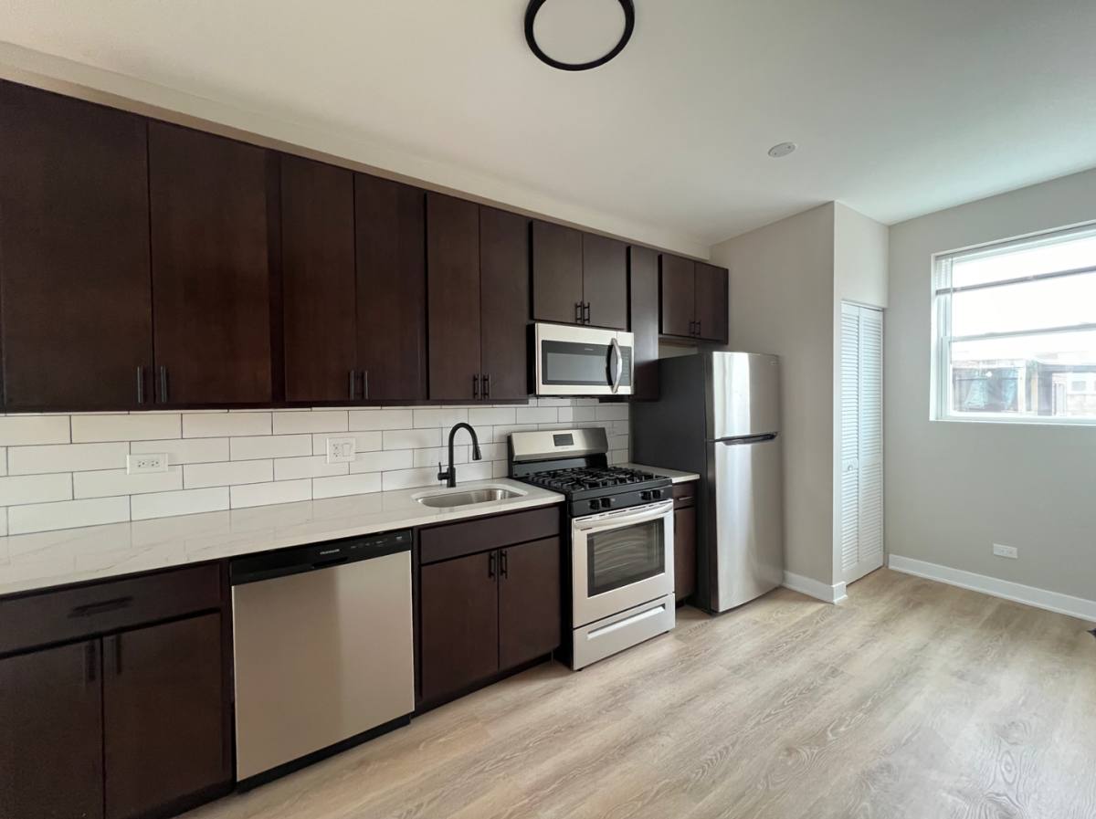Apartment for rent at 3501-07 W Sunnyside, Chicago, IL 60625