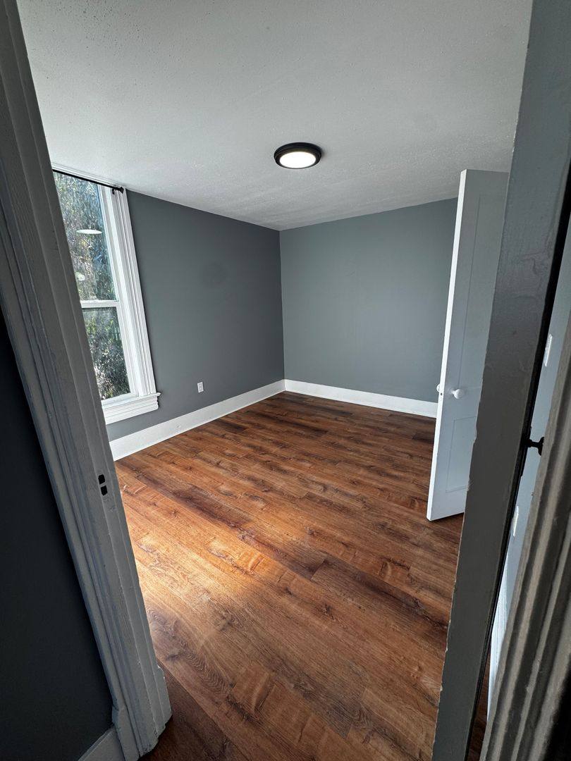 Apartment for rent at 591 Commercial St, Astoria, OR 97103