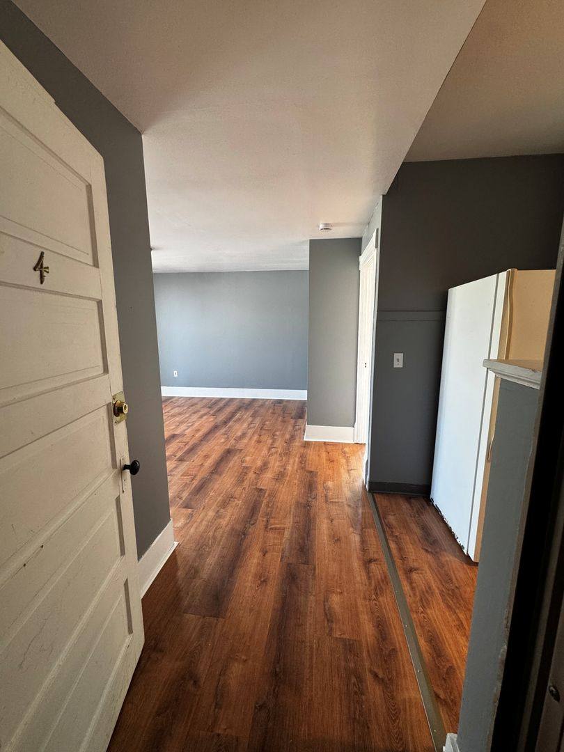 Apartment for rent at 591 Commercial St, Astoria, OR 97103