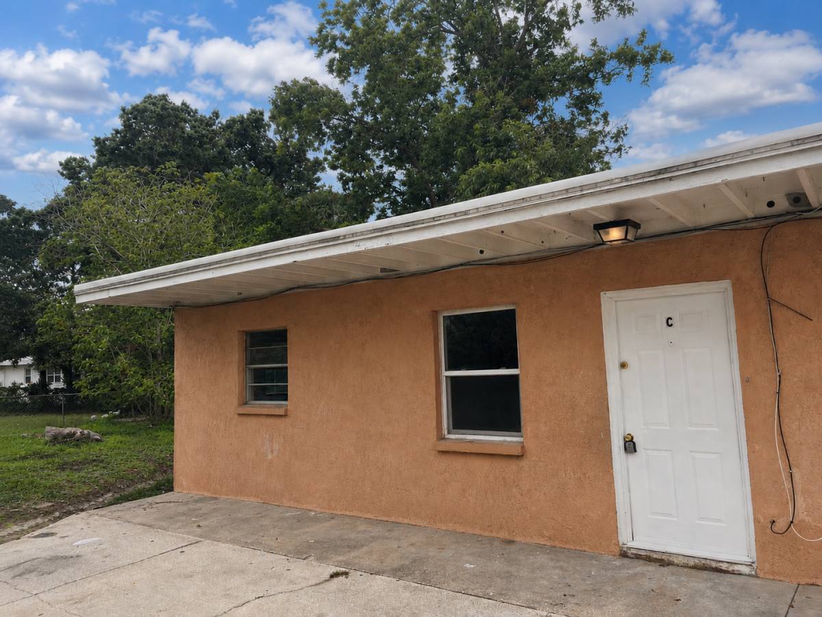 House for rent at 2371 Edwin St NE #C, Winter Haven, FL 33881