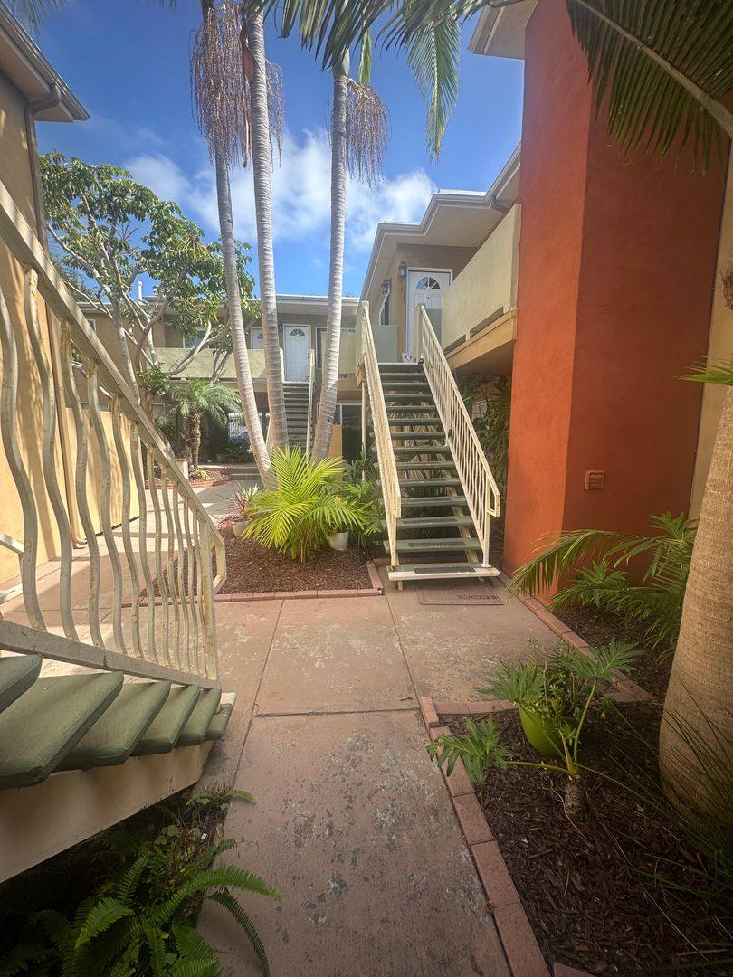 Apartment for rent at 4437 Mentone St #8, San Diego, CA 92107