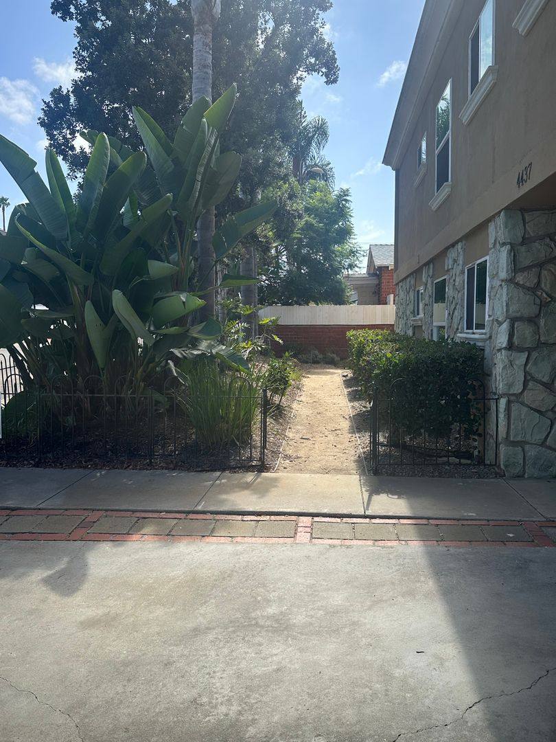 Apartment for rent at 4437 Mentone St #8, San Diego, CA 92107
