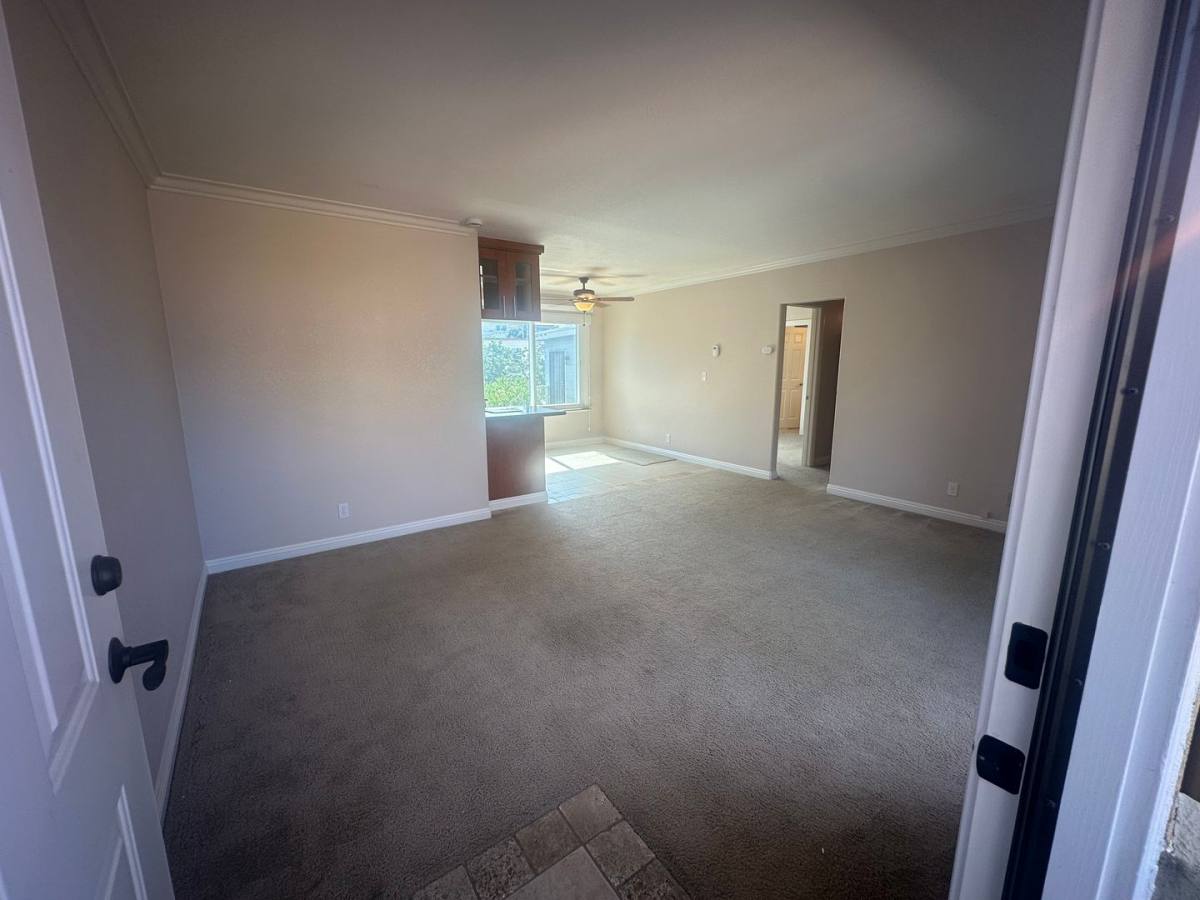 Apartment for rent at 4437 Mentone St #8, San Diego, CA 92107