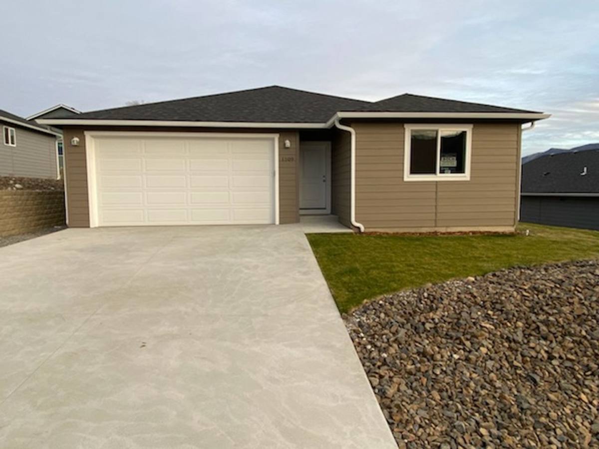 House for rent at 1109 S New Berry Lane, East Wenatchee, WA 98802