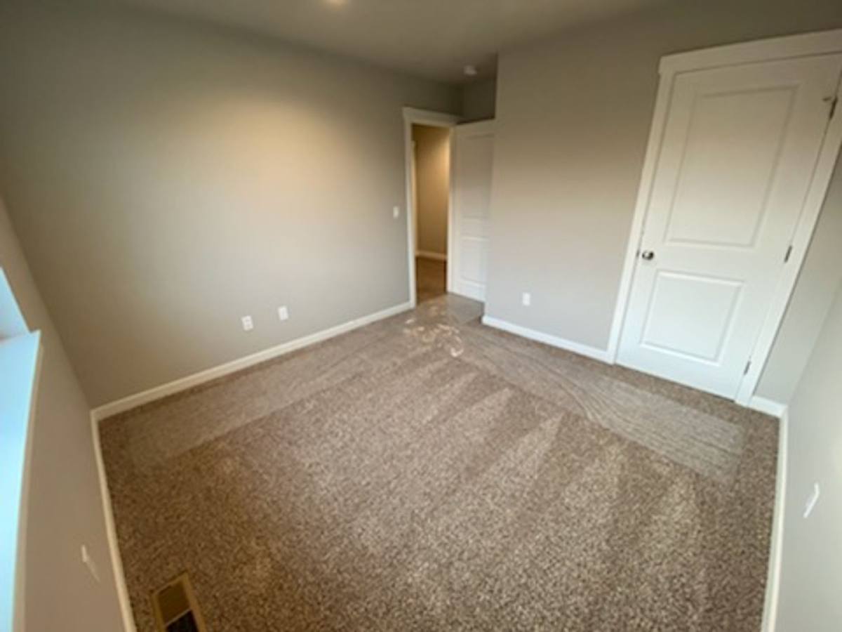 House for rent at 1109 S New Berry Lane, East Wenatchee, WA 98802