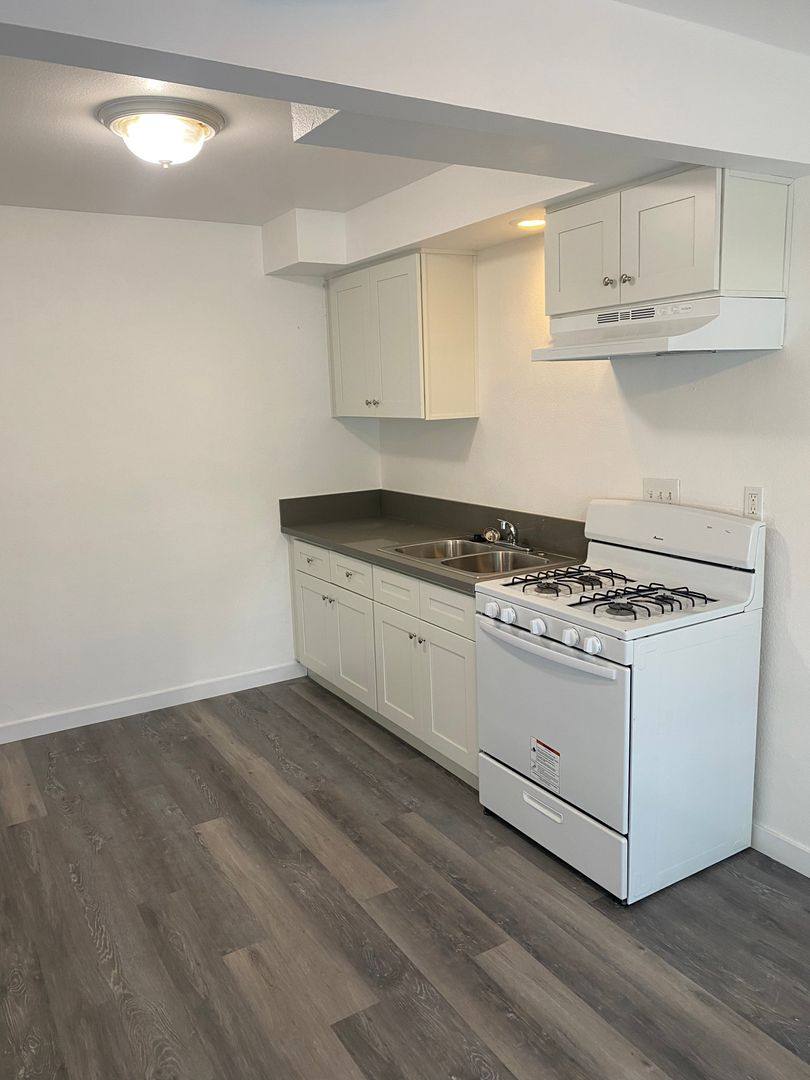 Apartment for rent at 223 & 229 E Clifton Ave, Anaheim, CA 92805