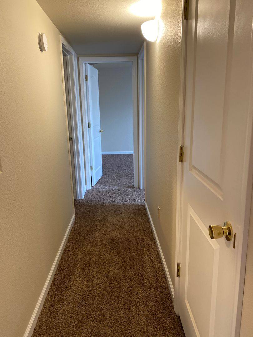 Apartment for rent at 1930 Kissinger St, West Plains, MO 65775