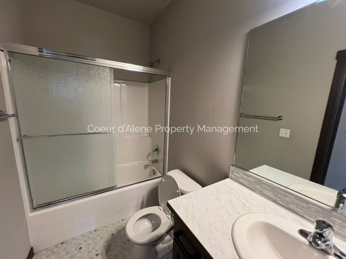 House for rent at 246 N Olivewood Lane, Post Falls, ID 83854