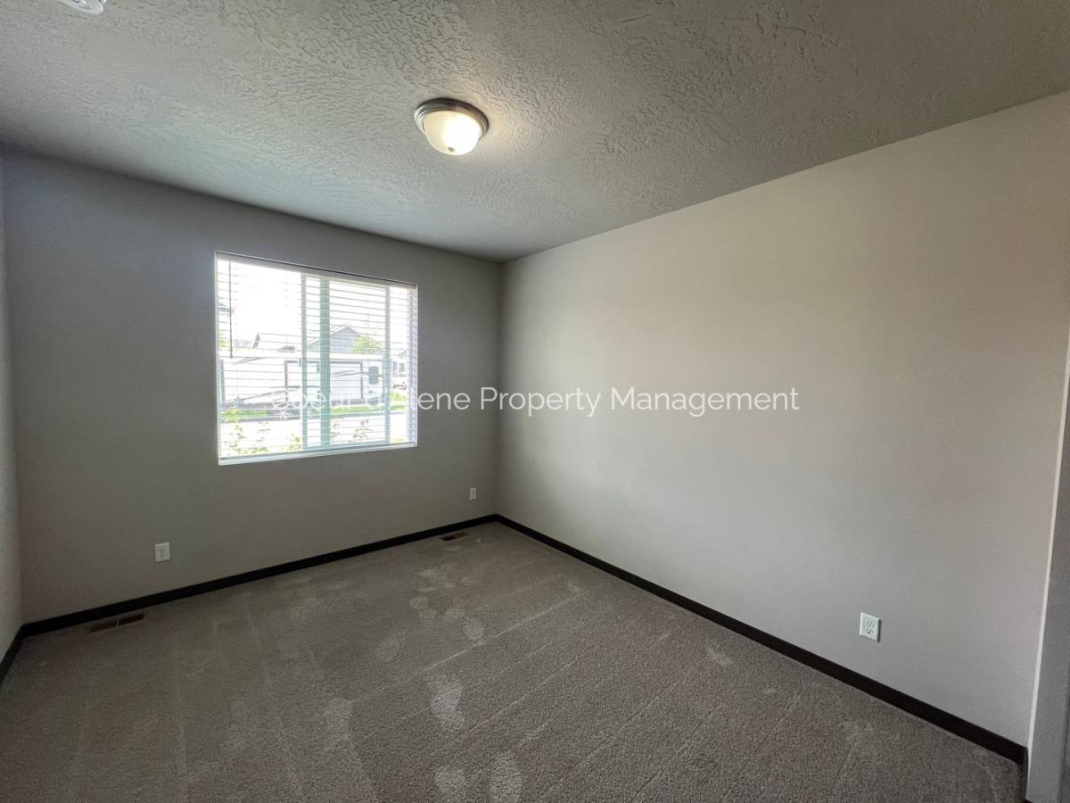 House for rent at 246 N Olivewood Lane, Post Falls, ID 83854