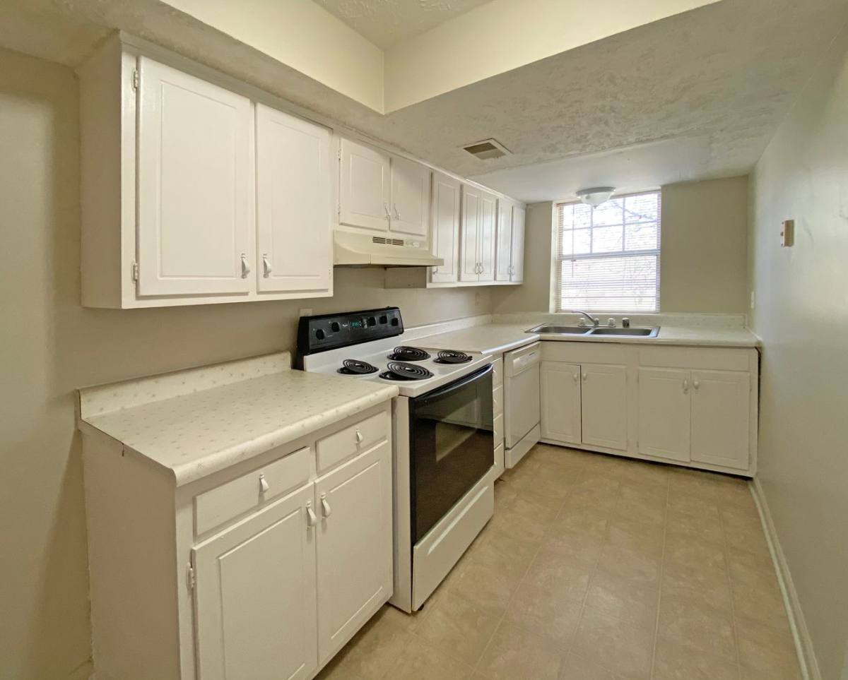 Apartment for rent at 2009 Cambridge Dr, Lexington, KY 40504