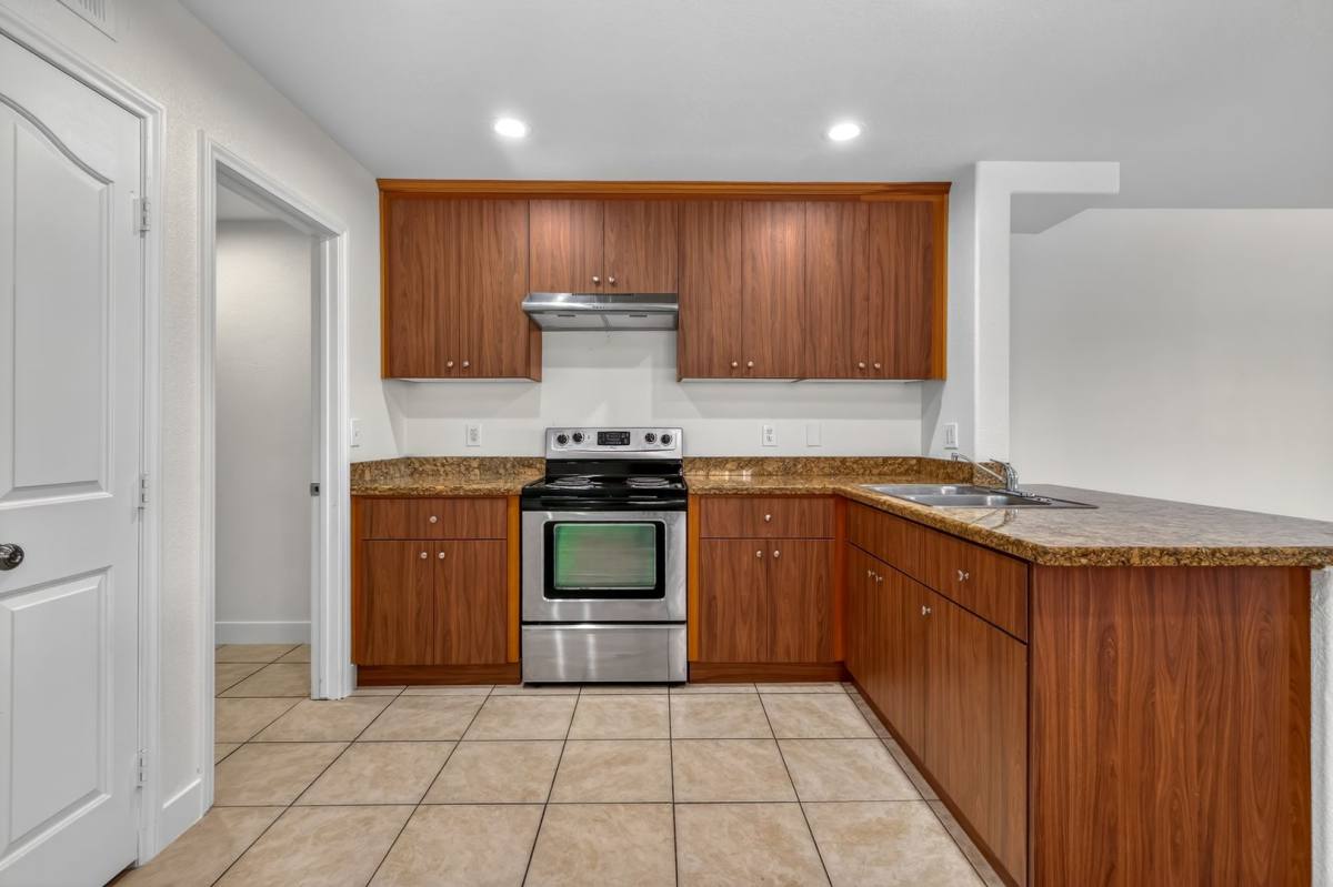 Townhouse for rent at 3021 Aloha Ave, Las Vegas, NV 89121