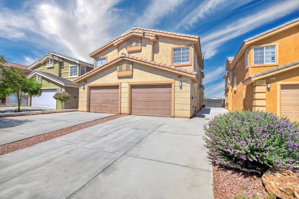 Townhouse for rent at 3021 Aloha Ave, Las Vegas, NV 89121
