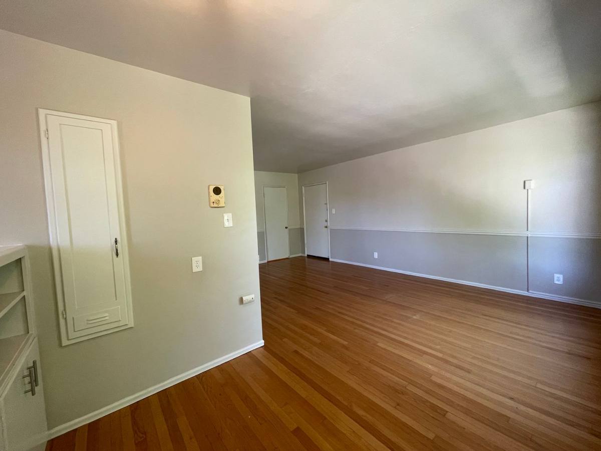 Apartment for rent at 5488 Carlson Dr, Sacramento, CA 95819