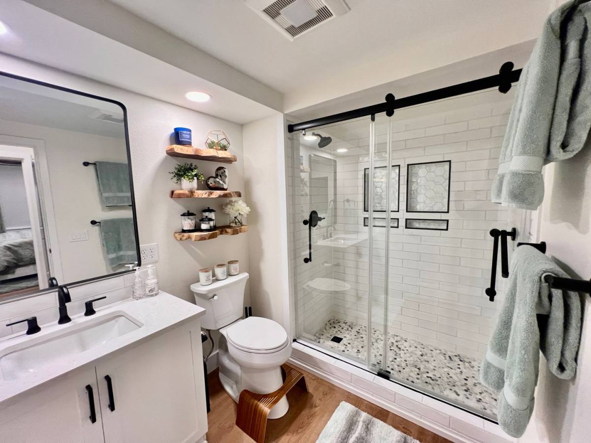 Condo for rent at 211 Kirkland Ave, Kirkland, WA 98033