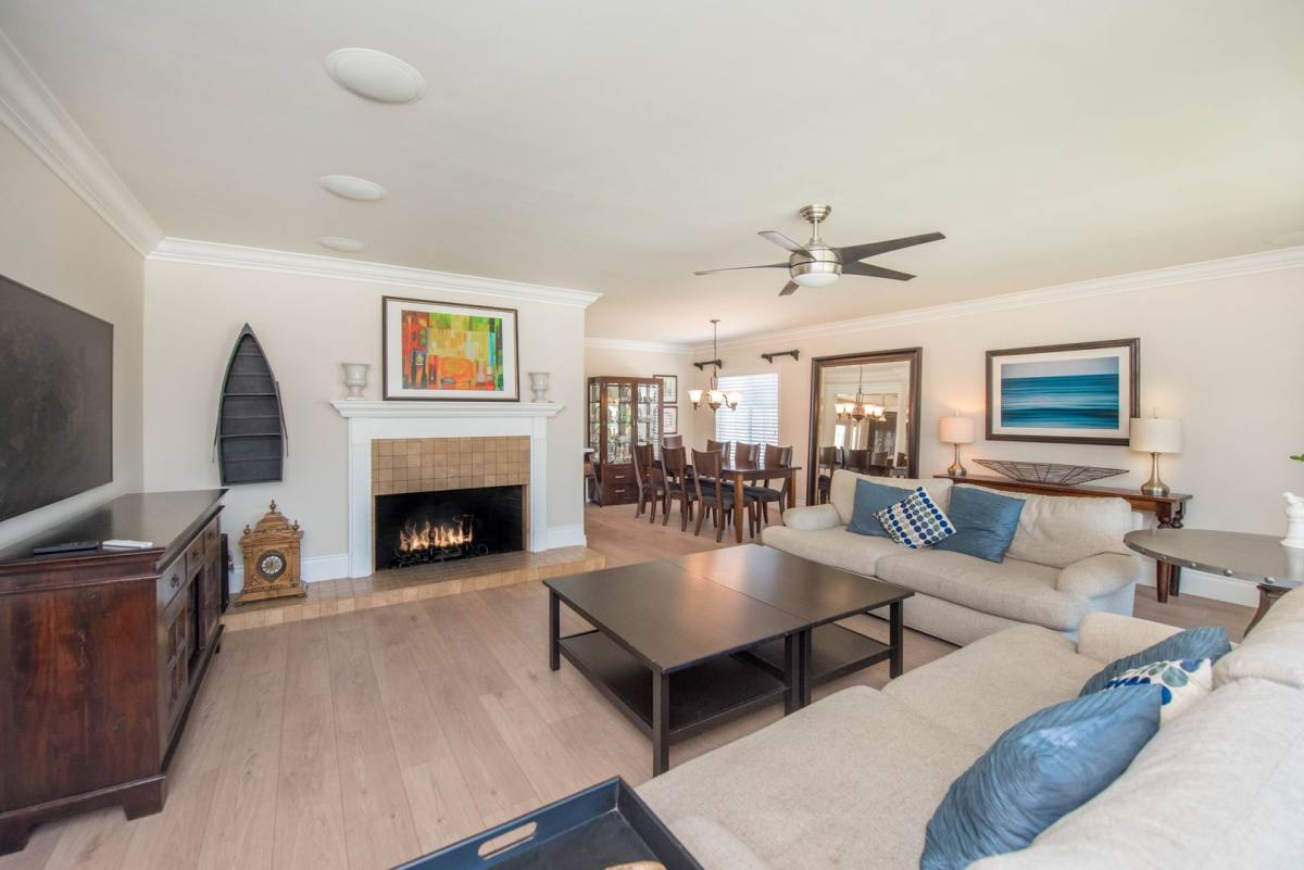 House for rent at 375 Vista Baya, Newport Beach, CA 92660