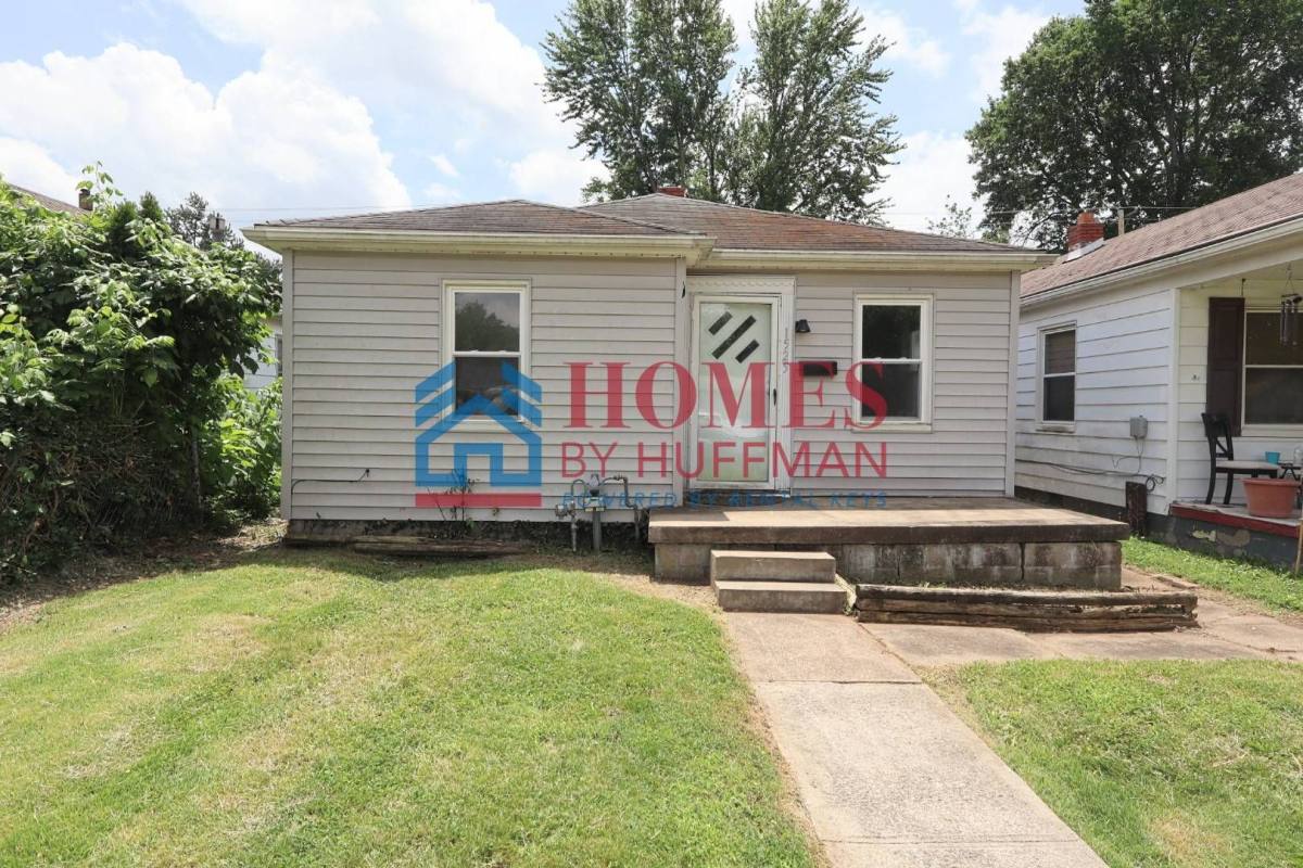 House for rent at 1525 Monroe Ave, Evansville, IN 47714