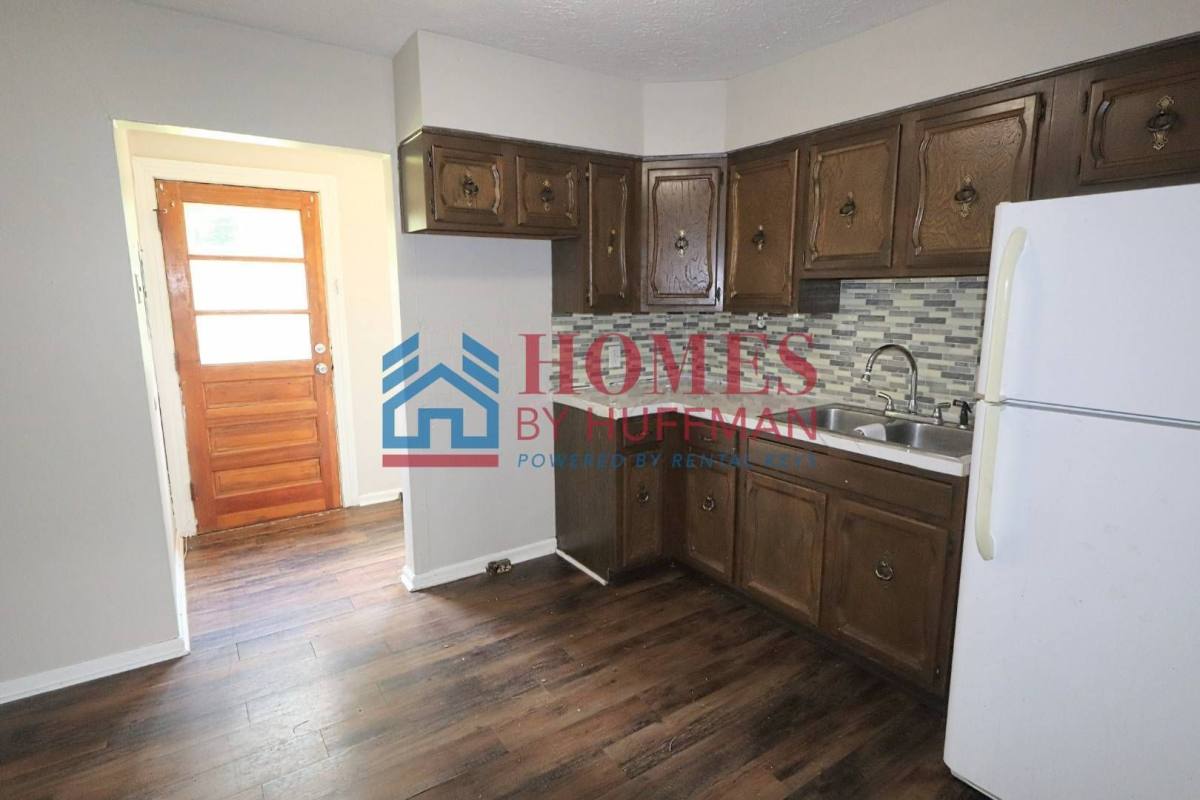 House for rent at 1525 Monroe Ave, Evansville, IN 47714