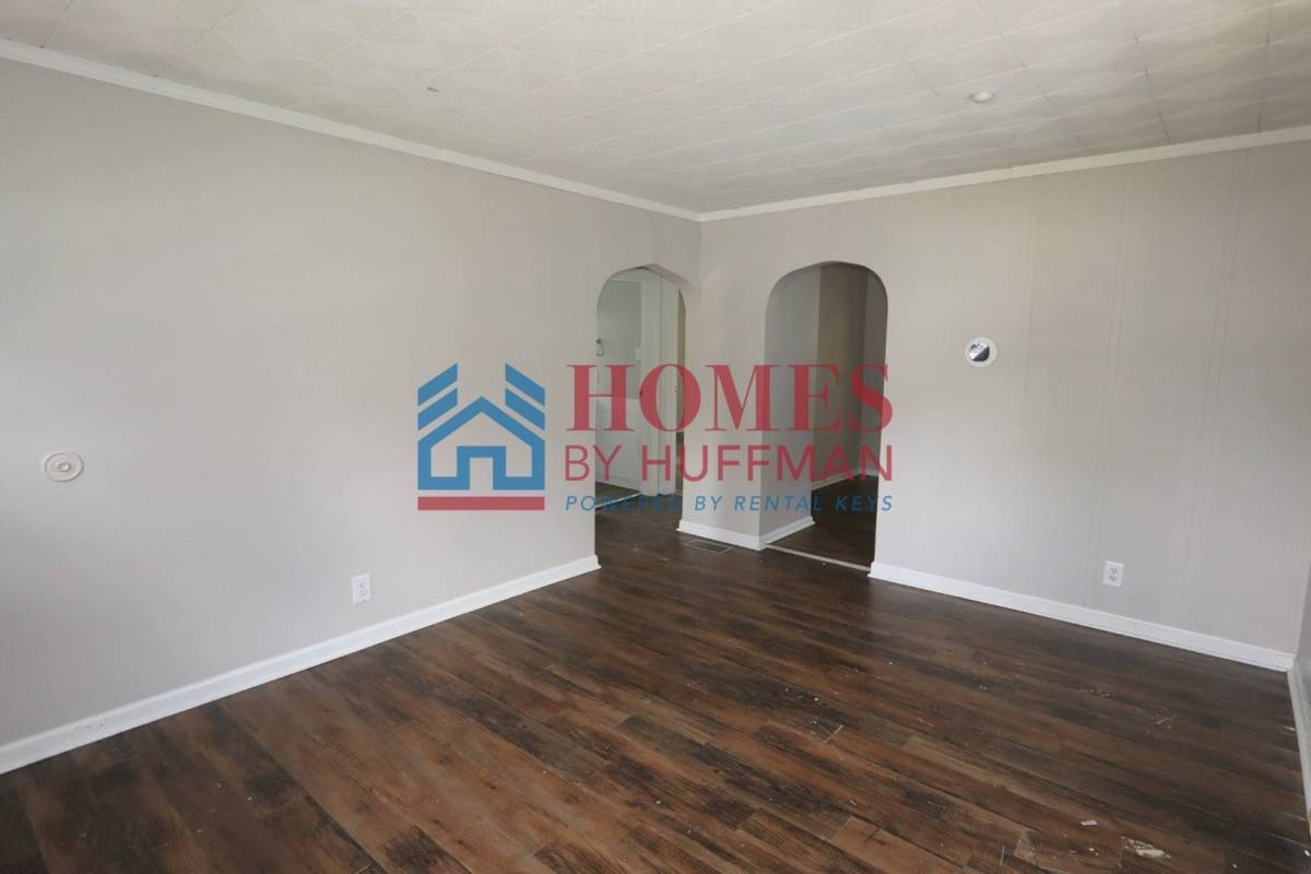 House for rent at 1525 Monroe Ave, Evansville, IN 47714