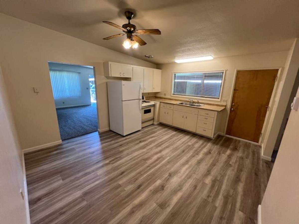 Apartment for rent at 531-571-B Dayton, East Wenatchee, WA 98802