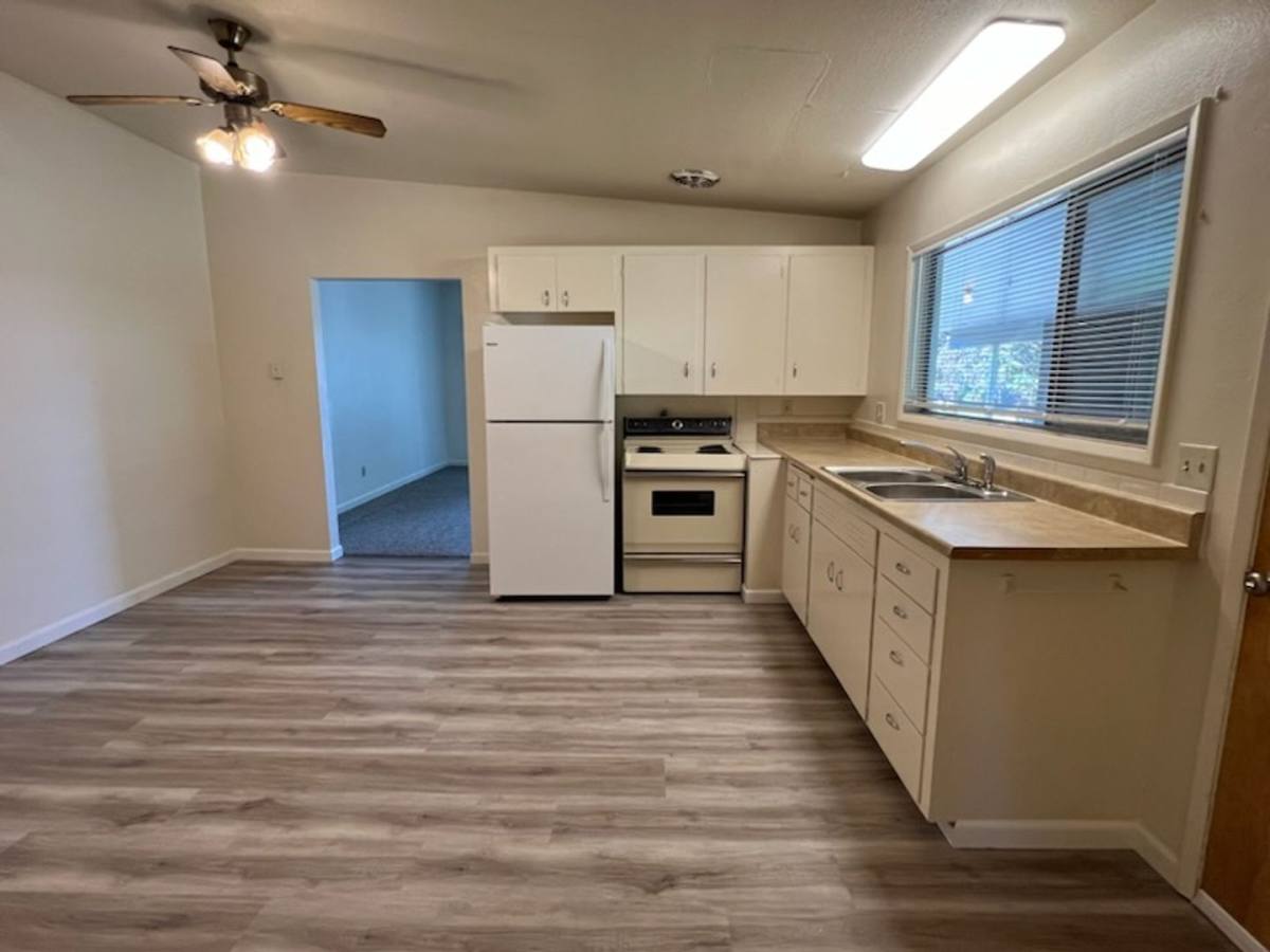 Apartment for rent at 531-571-B Dayton, East Wenatchee, WA 98802