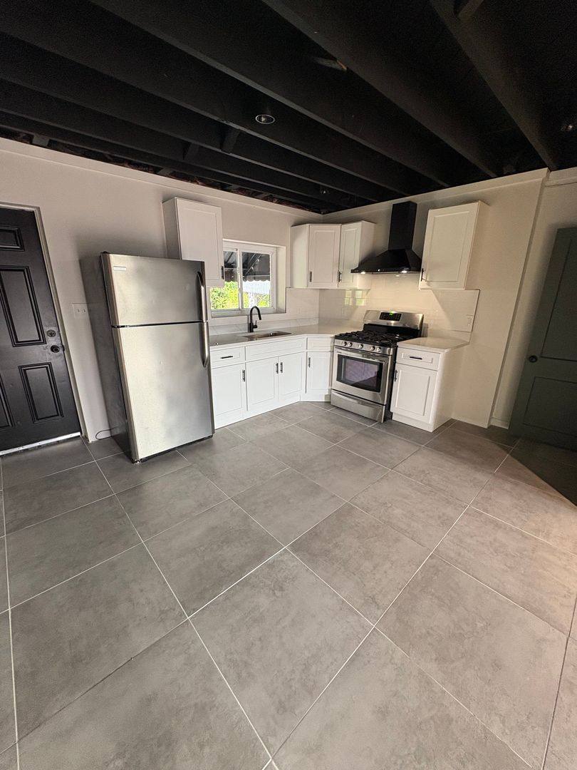 House for rent at 4400 Asbury Ave, Baltimore, MD 21206