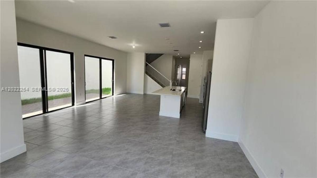 House for rent at 8119 NW 42nd St, Miami, FL 33166