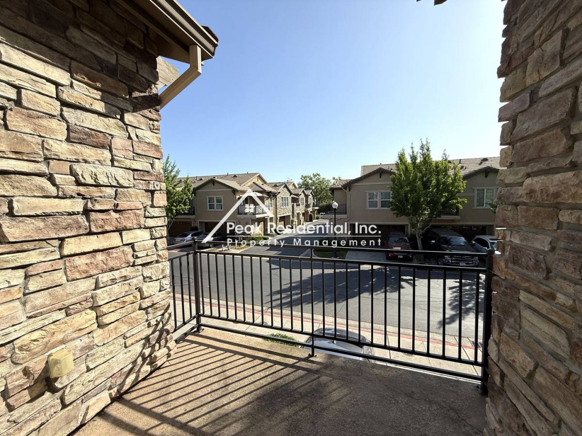 Condo for rent at 3301 N Park Dr, Sacramento, CA 95835