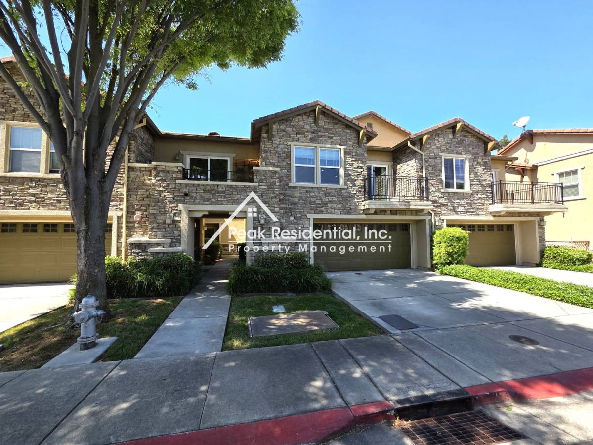 Condo for rent at 3301 N Park Dr, Sacramento, CA 95835