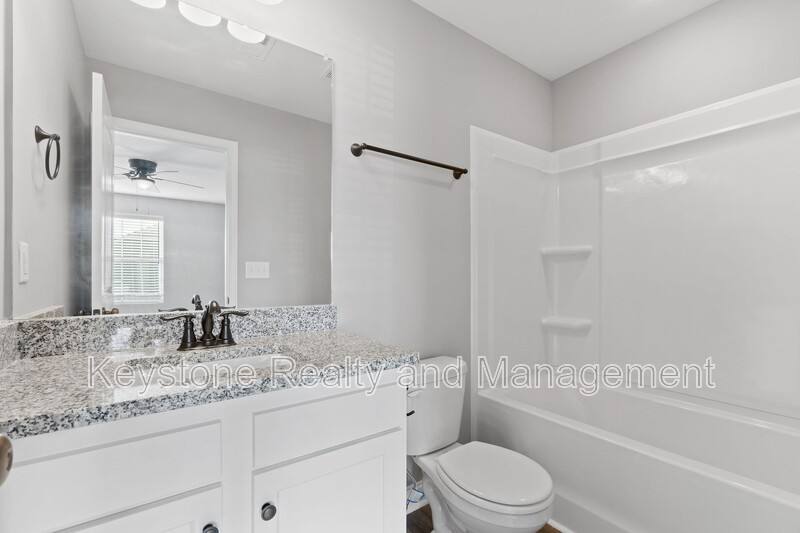 Townhouse for rent at 580 Heritage Pointe Dr, Clarksville, TN 37042