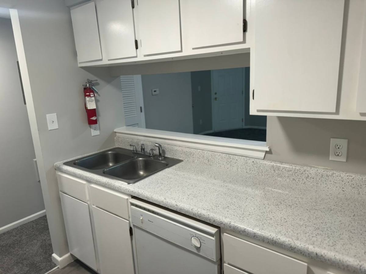 Apartment for rent at 951 Arkansas St, Lawrence, KS 66044